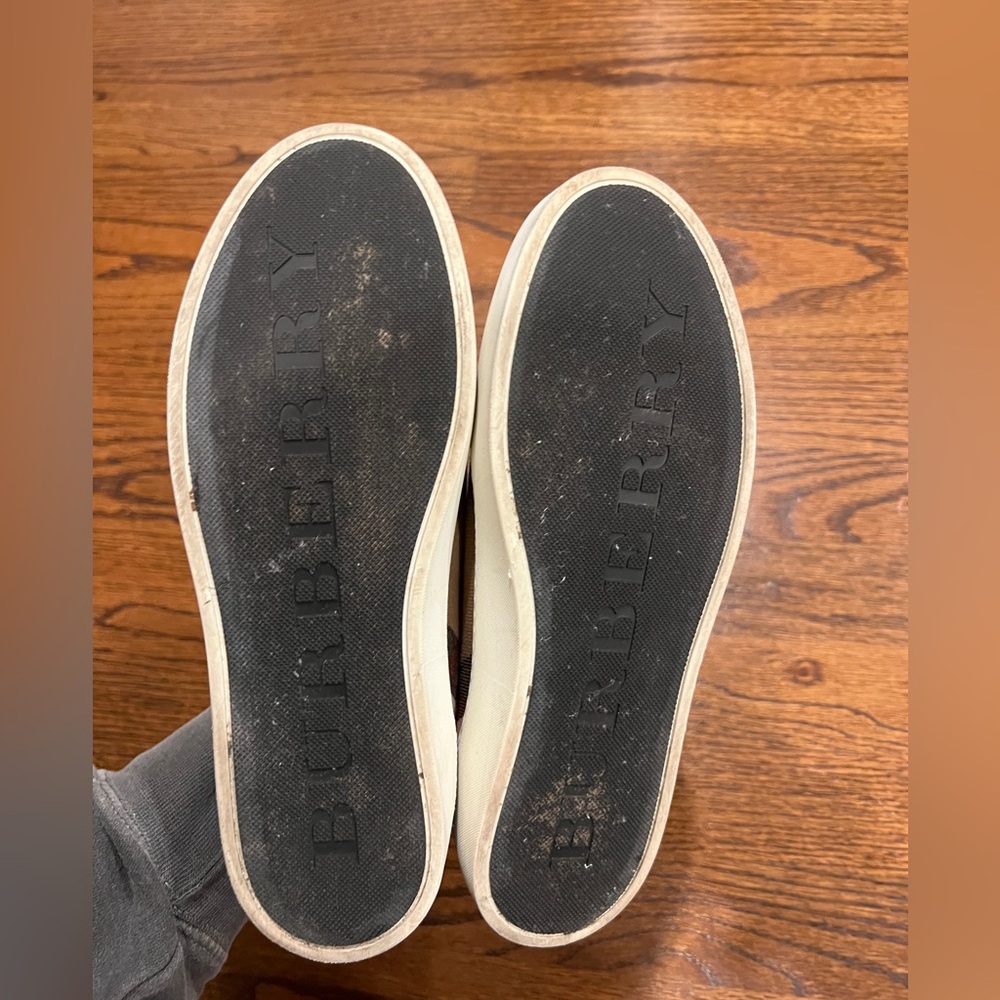 Burberry sneakers - Picture 2 of 8